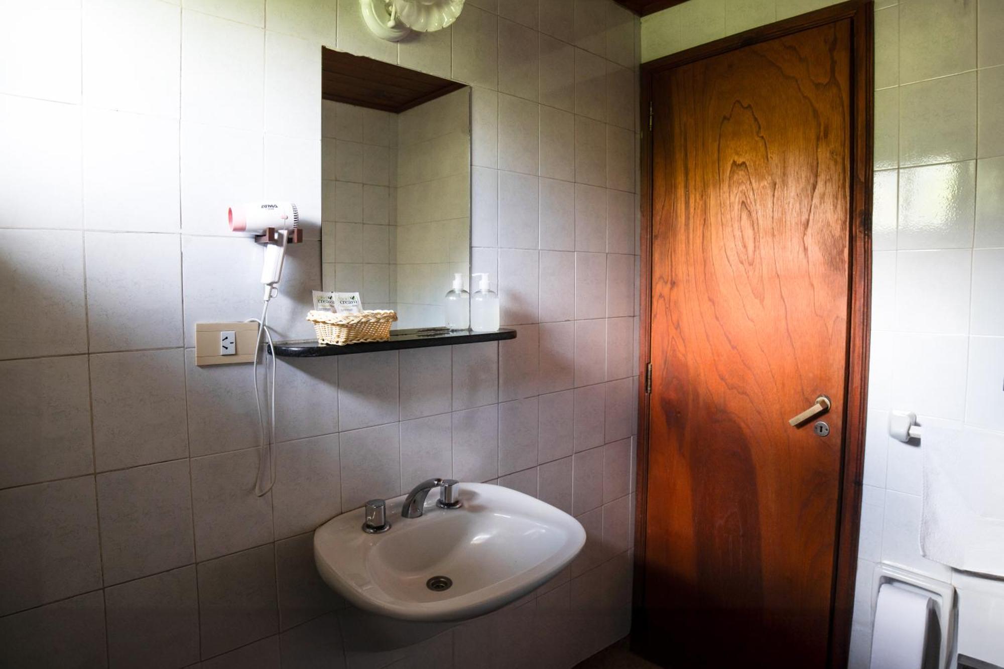 Hotel Turismo Сан-Мартин-де-лос-Андес Экстерьер фото